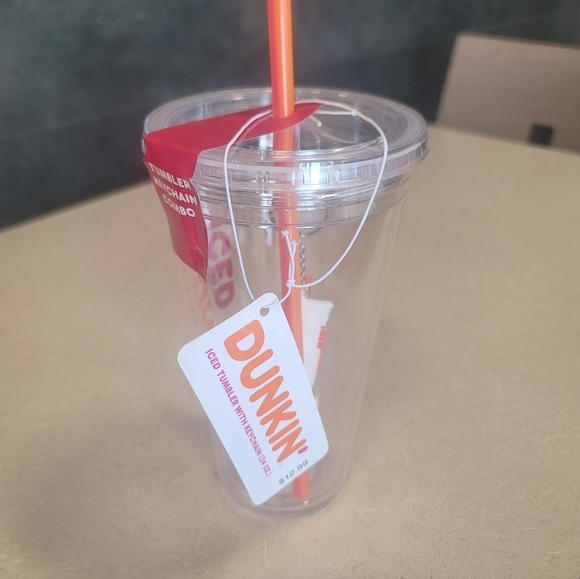 NWT Dunkin Donuts Iced Tumbler With Keychain 24oz. - Picture 1 of 1